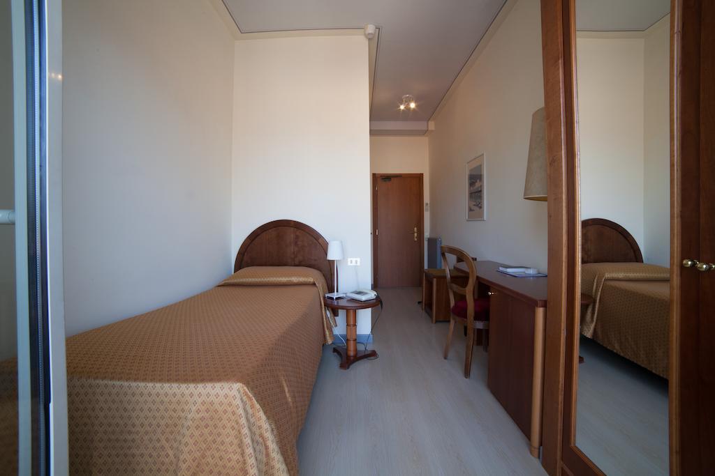 Albergo Miralago Verbania Quarto foto