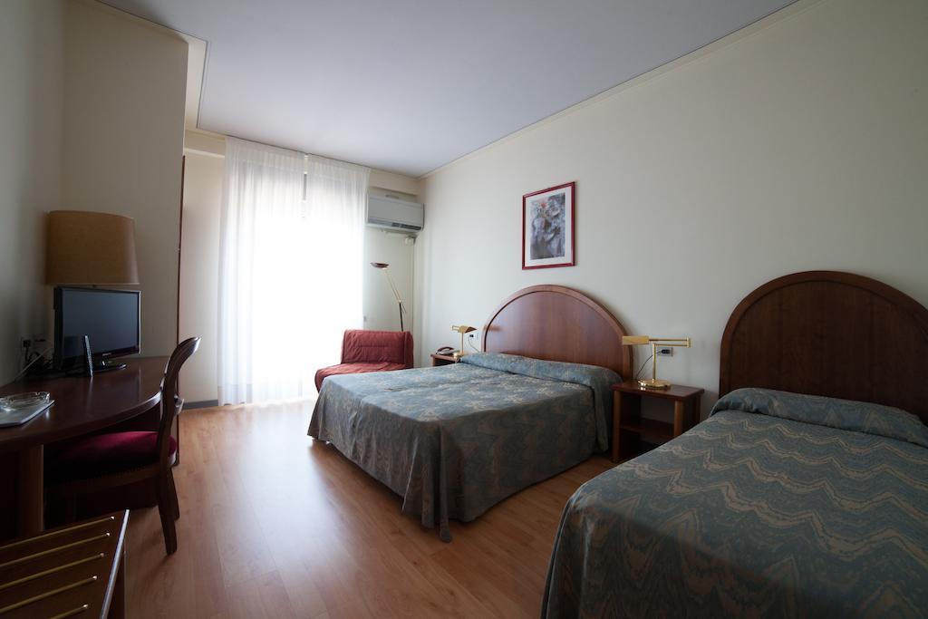 Albergo Miralago Verbania Quarto foto